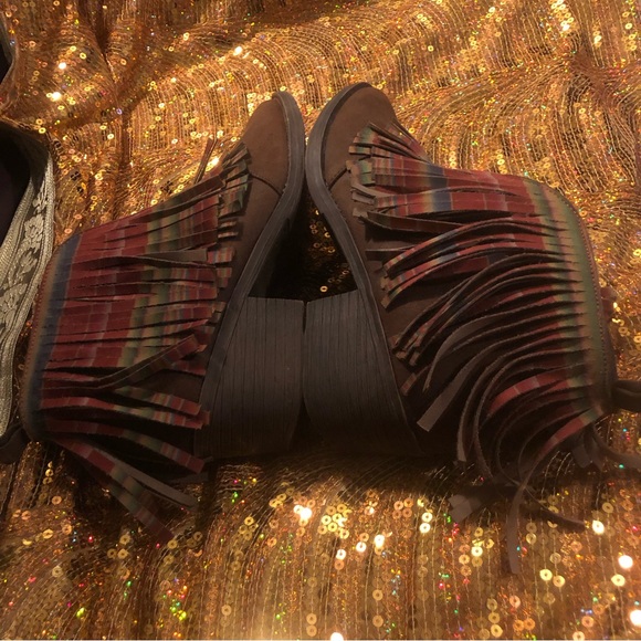 “Cool” Volatile Brand short western-style bootie/w multi-color southwest fringe - Picture 4 of 9